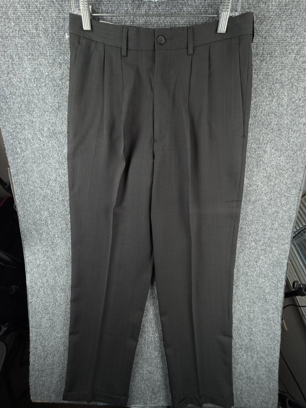NWT Claiborne Pleated Pants Charcoal Gray 32x32 Stretch Waistband Herringbone